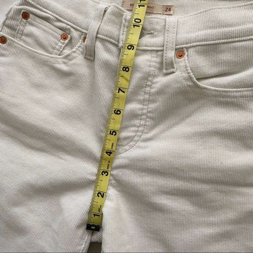 Levi's Cream Wedgie Straight Jeans - Picture 4 of 8